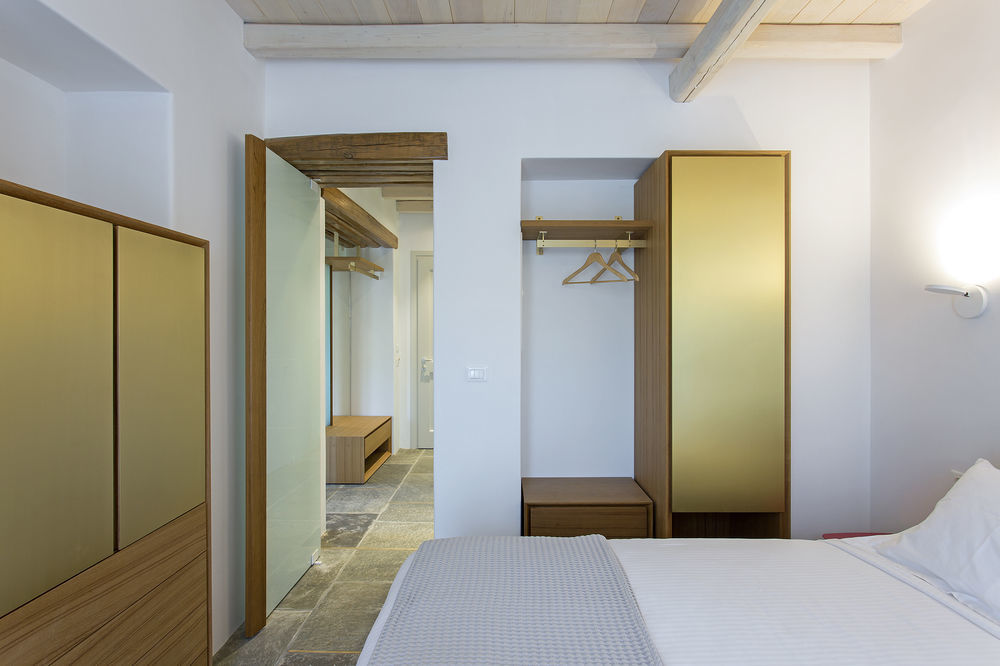 Far Out Hotel & Spa Mylopotas Exterior photo